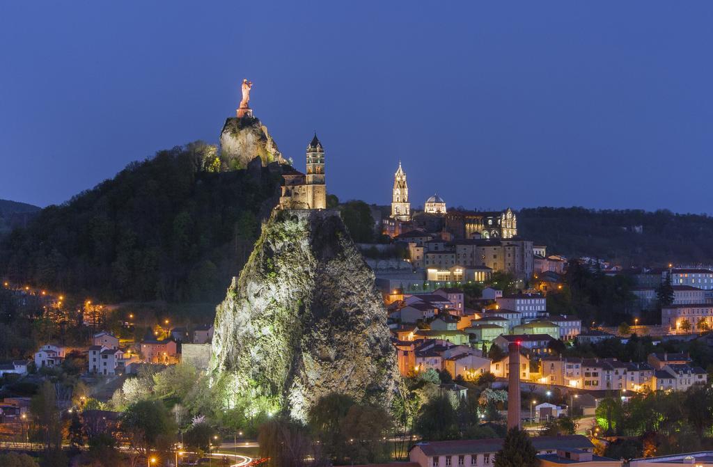 Hotel Des Capucins Le Puy-en-Velay Zewnętrze zdjęcie